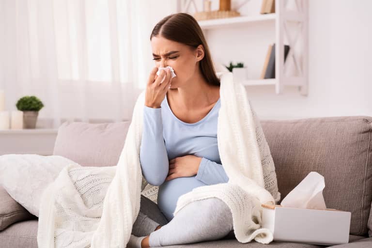 Co na przeziębienie w ciąży? 9 bezpiecznych sposobów