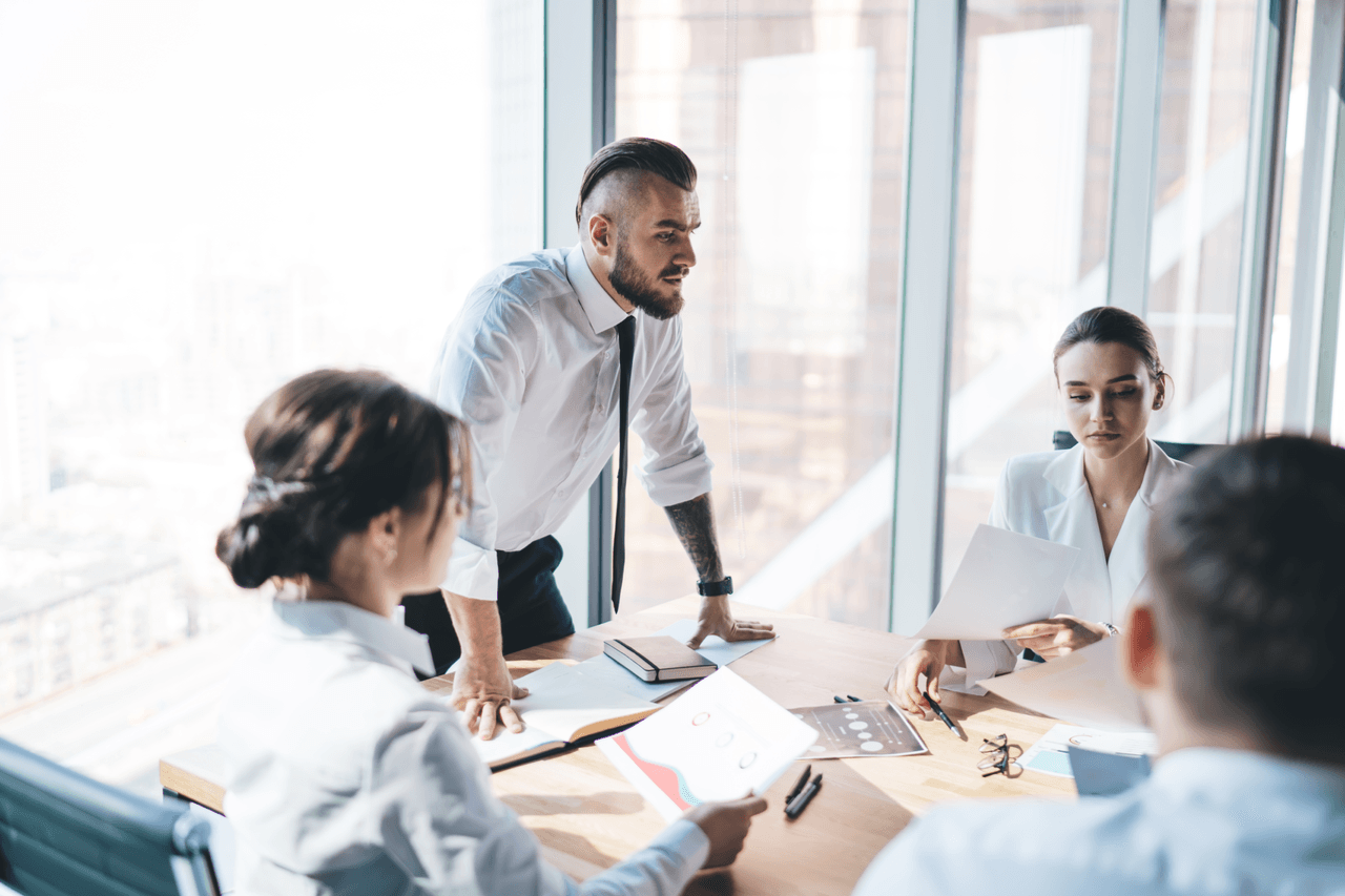 Zarzad_prowadzi_spotkanie