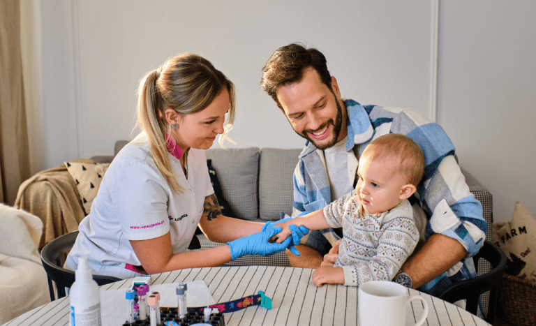 Pobieranie krwi u niemowlaka – jak przygotować dziecko?